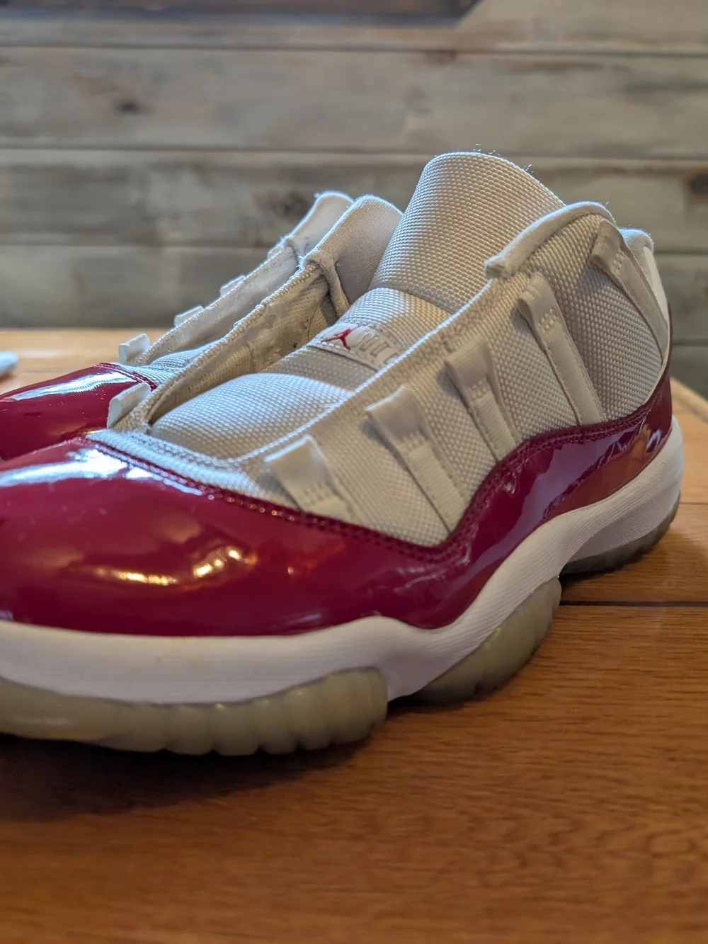 Jordan Men's White and Red Low-Top Sneakers